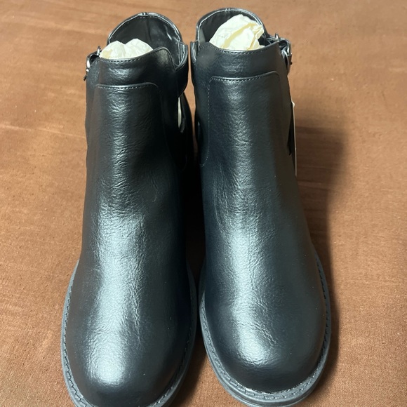 LUKEES by MUK LUKS | Black Bobbi Ankle Boot - Women Size 11 - Picture 4 of 5